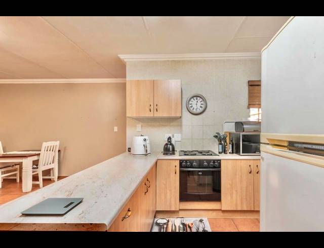 2 BEDROOM TOWNHOUSE FOR SALE IN BENDOR